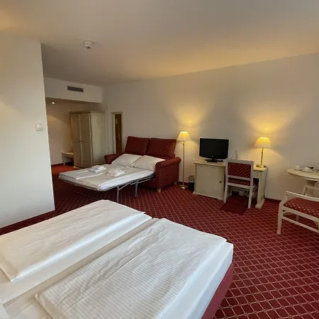 Chateau Kurfuerstendamm 4*