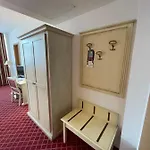 Otel Chateau Kurfuerstendamm 4*