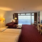 Chateau Kurfuerstendamm Otel 4*