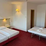 Chateau Kurfuerstendamm Otel Berlin