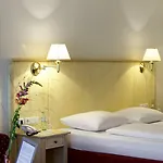 Hotel Mercure Chateau Am Kurfürstendamm 4*