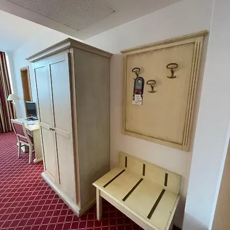 Hotel Mercure Chateau Am Kurfürstendamm 4*