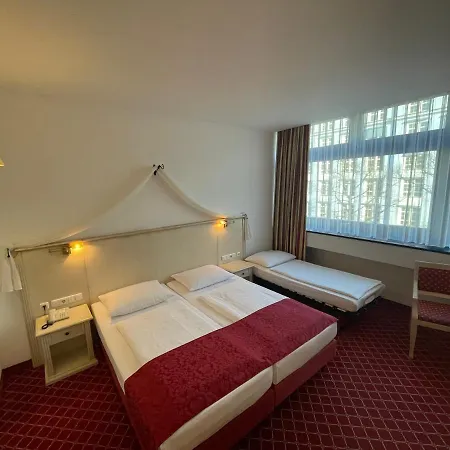 Hotel Mercure Chateau Am Kurfürstendamm 4*