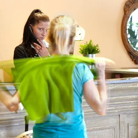 Mercure Chateau Am Kurfürstendamm 4*