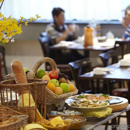 Mercure Chateau Am Kurfürstendamm 4*