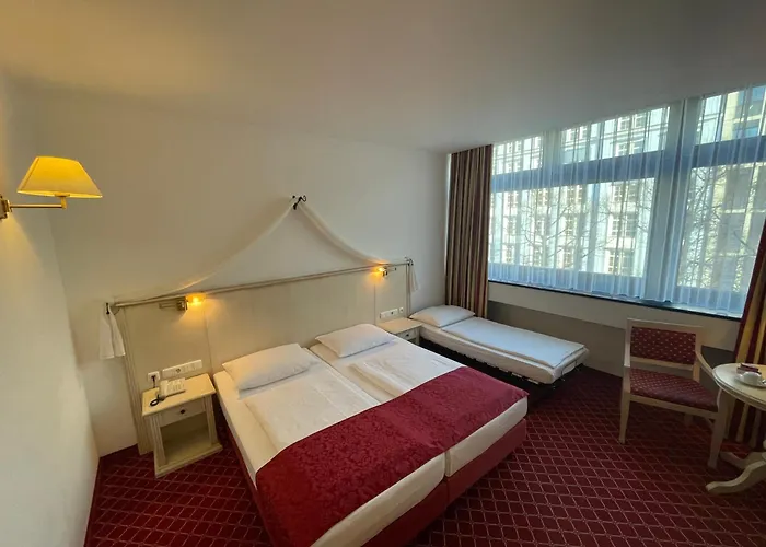 Hotel Chateau Kurfuerstendamm 4*