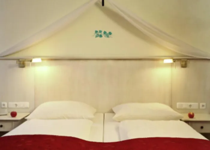 Hotel Mercure Chateau Am Kurfürstendamm 4*